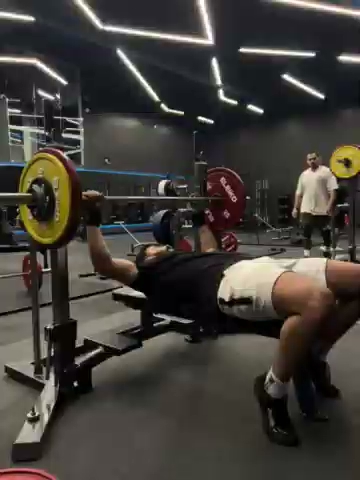 متدرب من 105 كيلو الى 140 كيلو